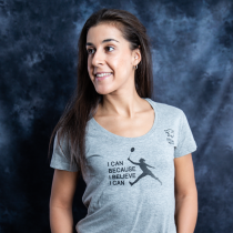 Camiseta Chica Carolina Marín - Silueta Puedo Chino (Rojo)